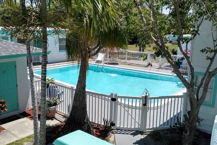 Hotel Exterior 46 of 49