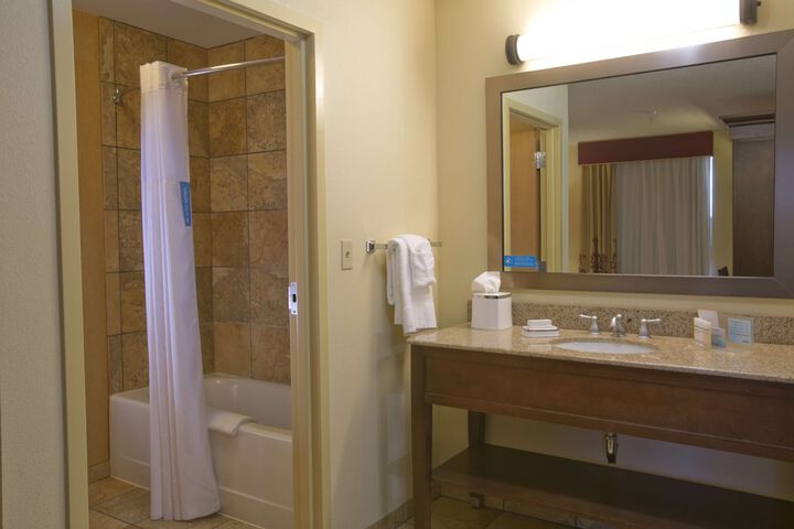 Room 28 of 46