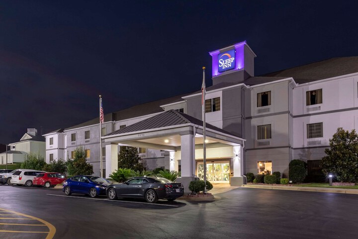 Hotel 4 of 34