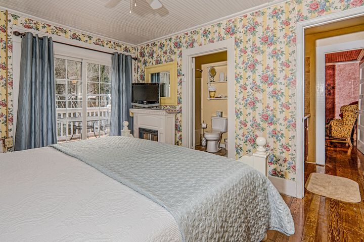 Room 21 of 39