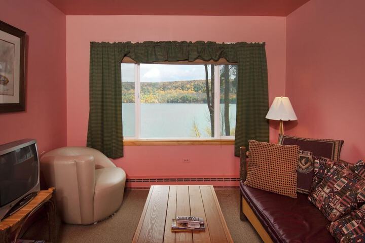 Room 16 of 46