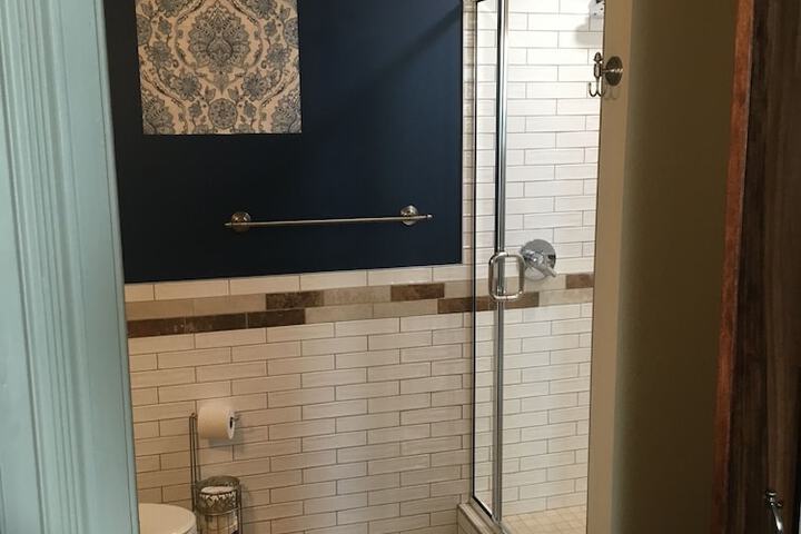 Room 9 of 11