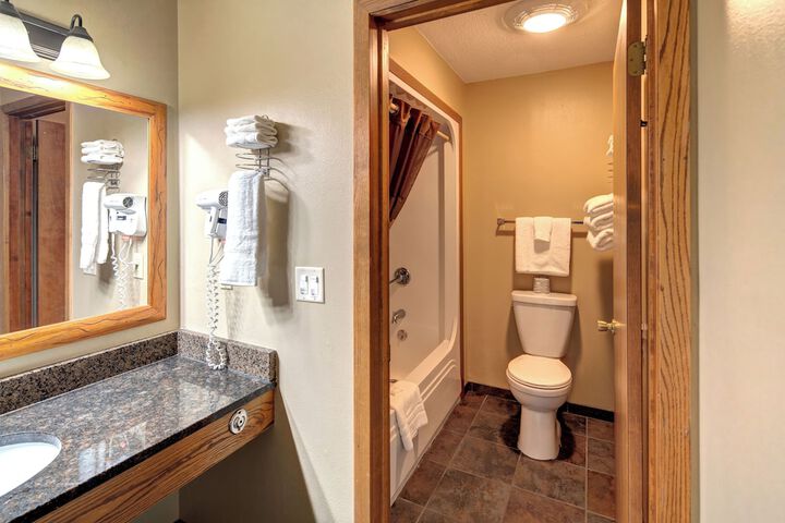 Rock Crest Lodge & Cabins