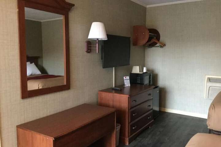 Room 15 of 39