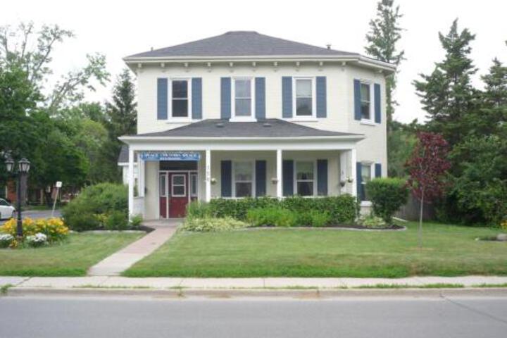 Place Victoria Place Bed & Breakfast