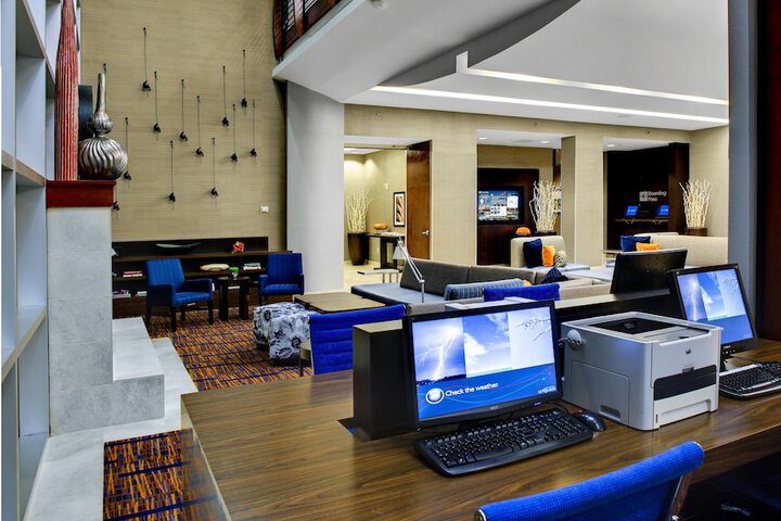 Business Center 33 of 33