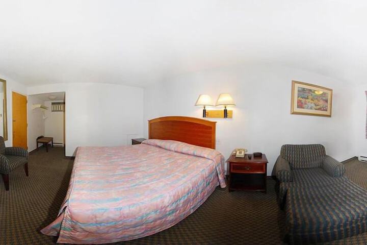 Room 34 of 51