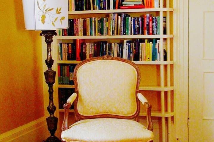 Room 22 of 37