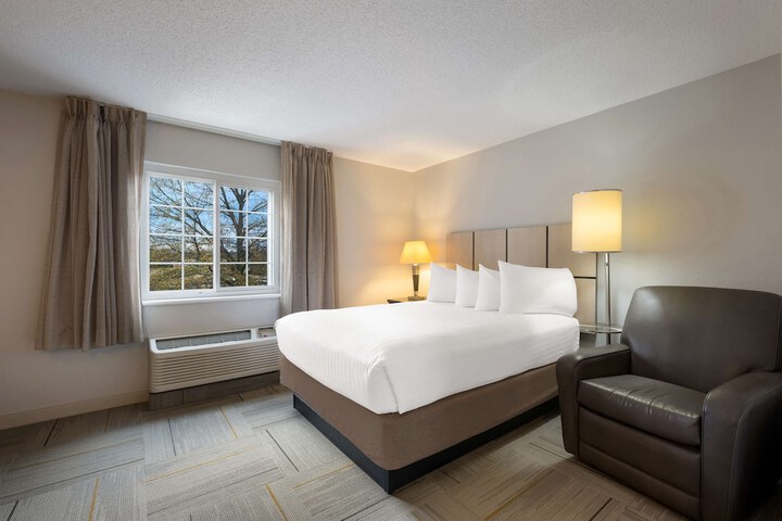 Room 14 of 35