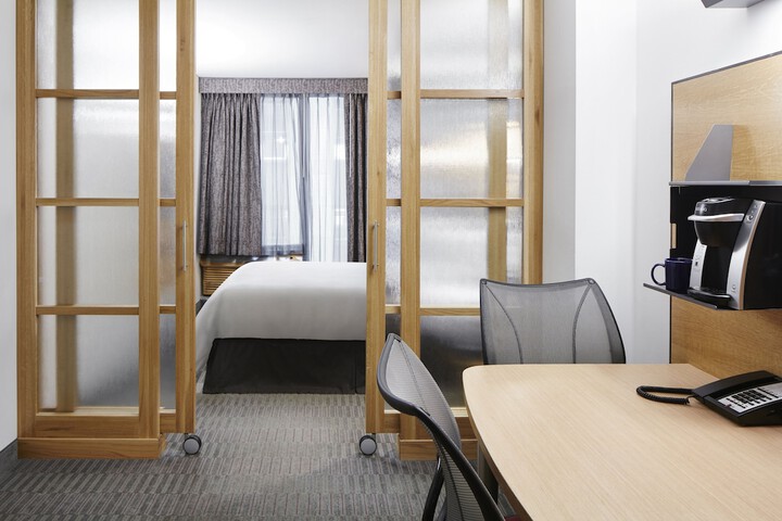 Room 30 of 43