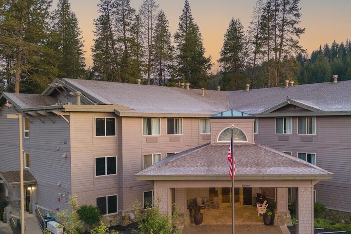 Truckee Donner Lodge