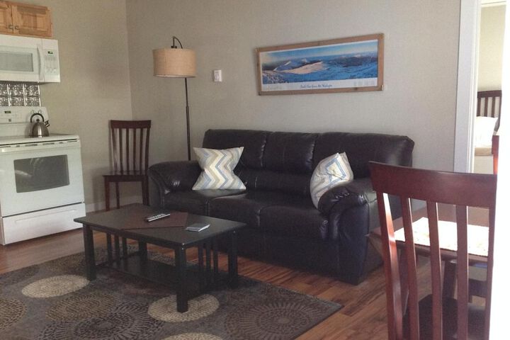 Strictly Moose Luxury Vacation Suites