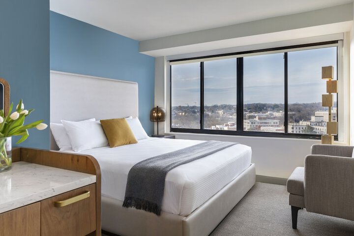 Room 34 of 60