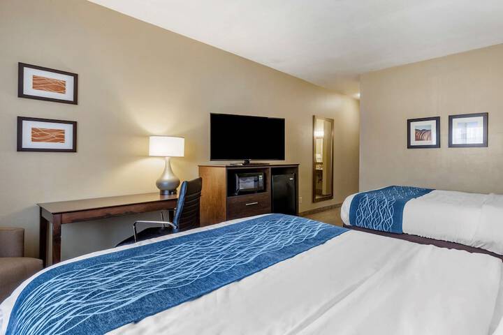 Comfort Inn & Suites Waterloo - Cedar Falls