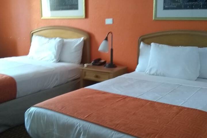 Room 18 of 29