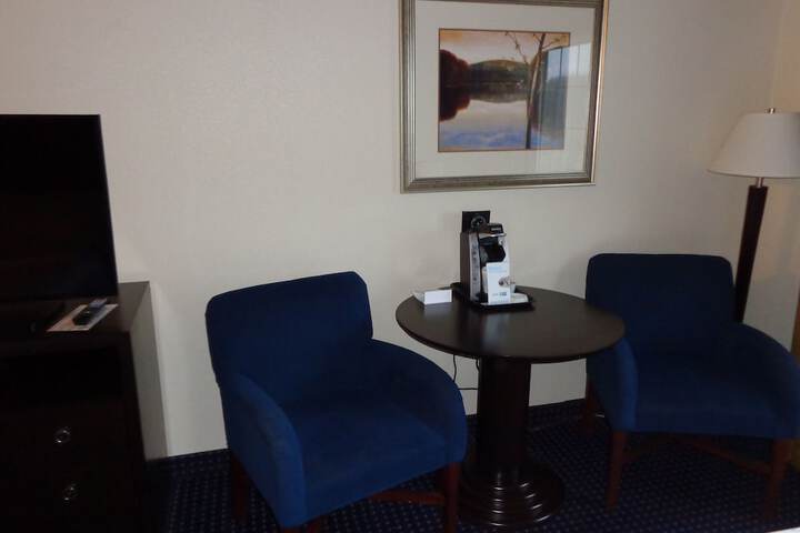 Room 33 of 52