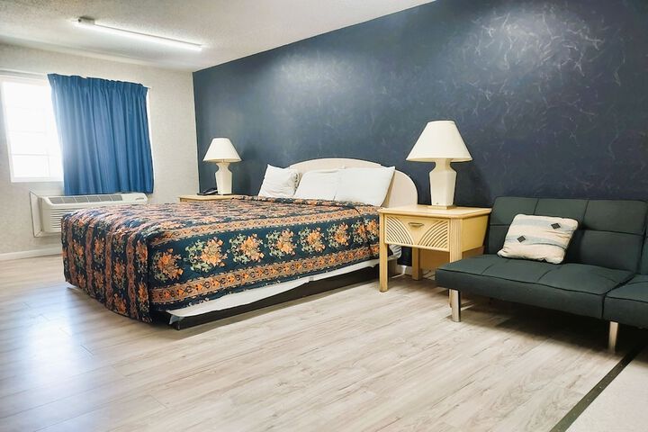 Room 25 of 29