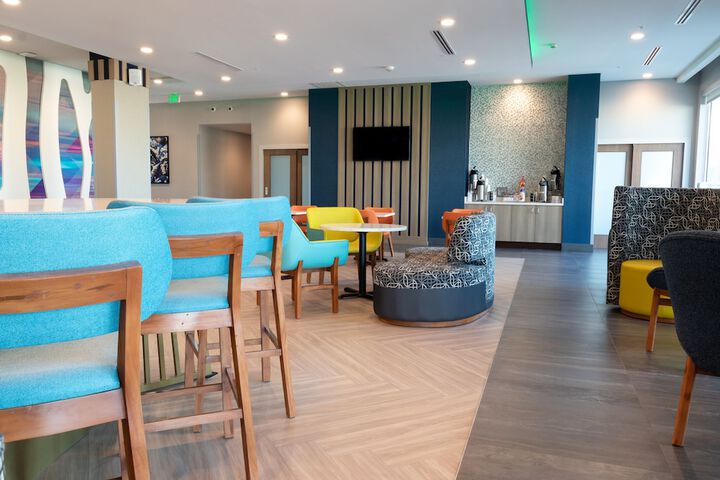 Breakfast/Coffee Service 38 of 49