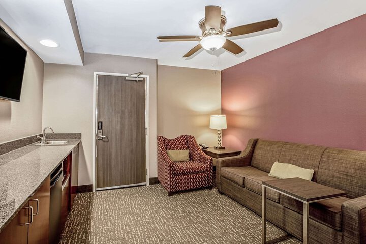 Room 18 of 31