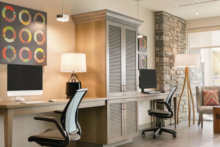 Business Center 40 of 40