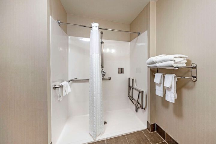 Room 11 of 26