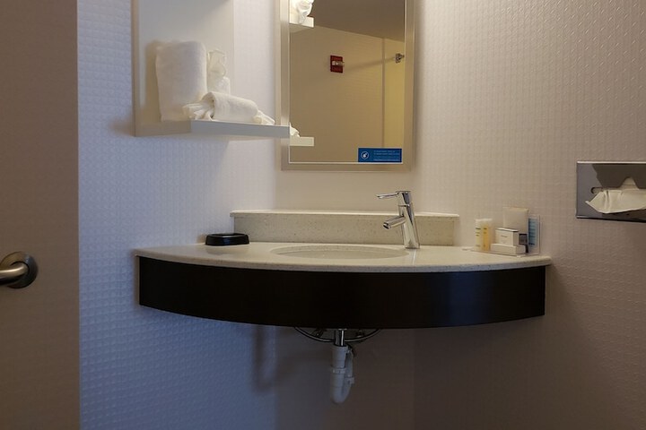 Room 58 of 169