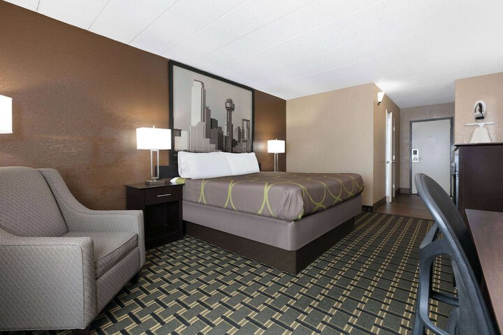 Room 16 of 27