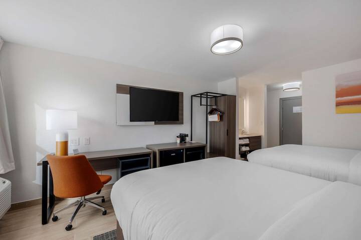 Room 38 of 59