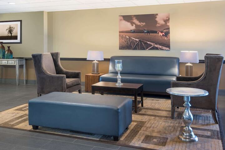Hotel Interior 4 of 19