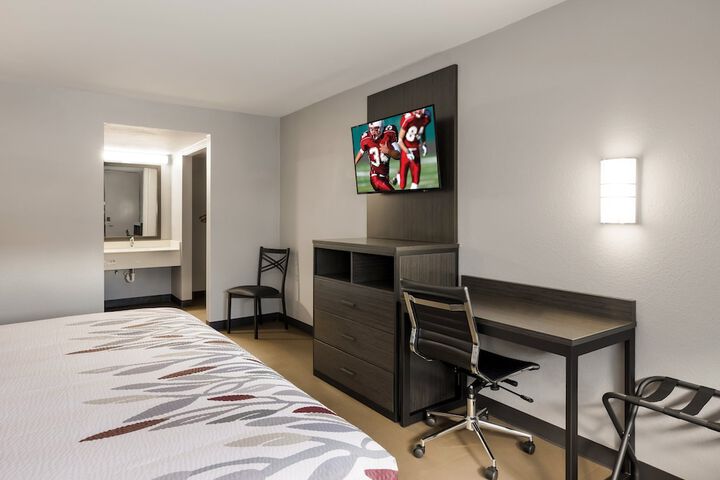 Room 18 of 36