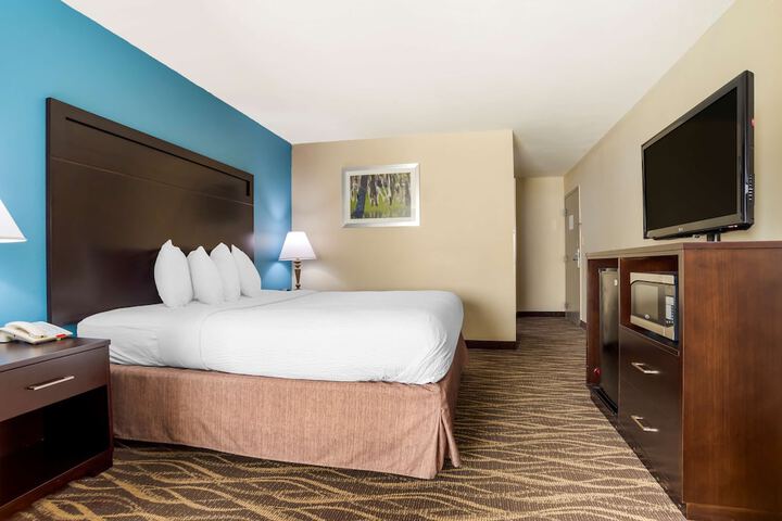 Room 14 of 25