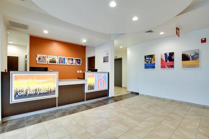 Motel 6 Poplar Bluff MO