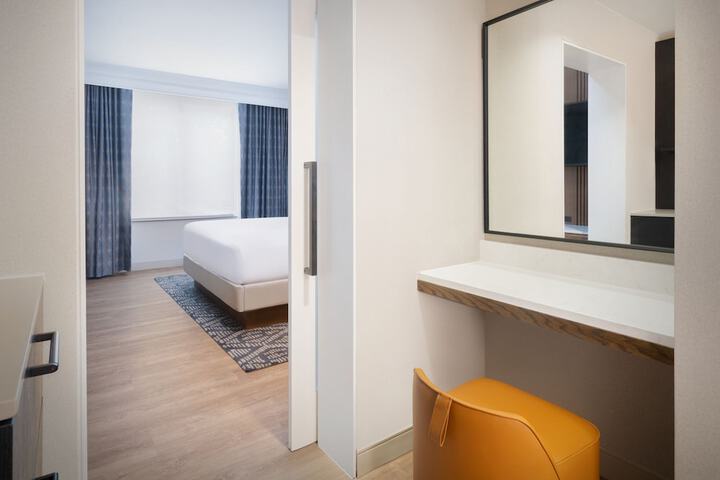 Room 27 of 75