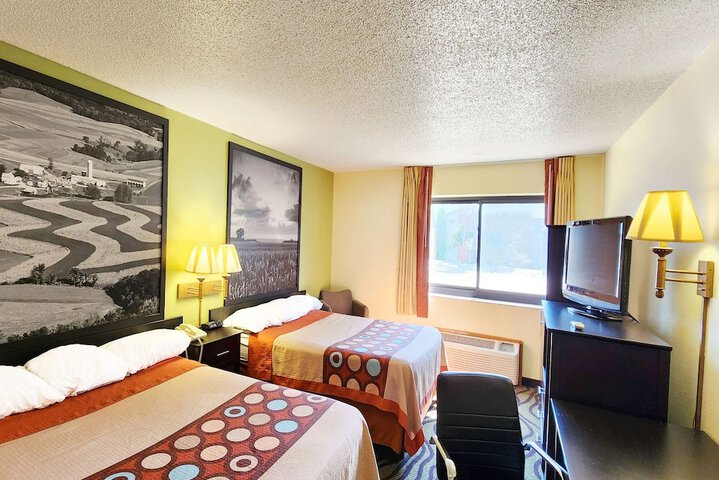 Room 14 of 19