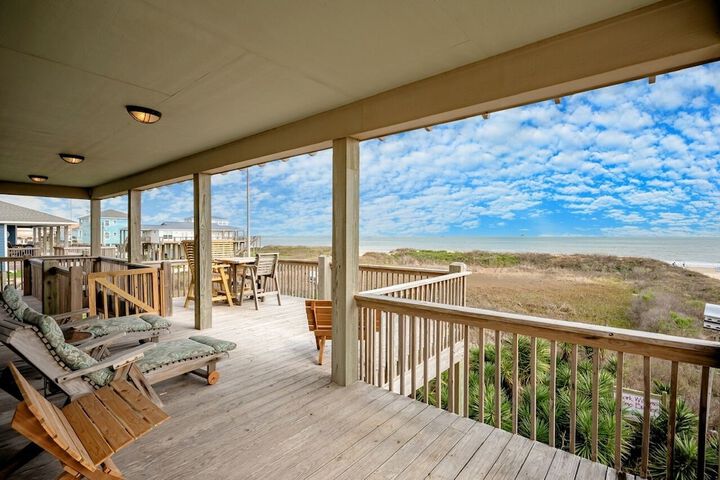 #justawavin 3 Bedroom Home by RedAwning