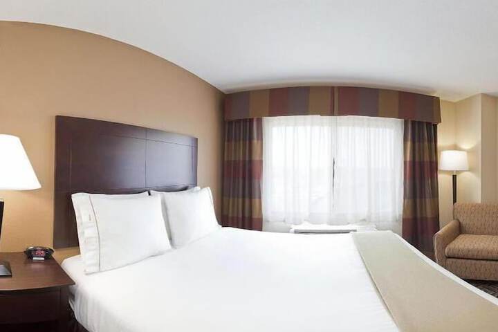 HOLIDAY INN EXPRESS & SUITES ZANESVILLE NORTH by IHG