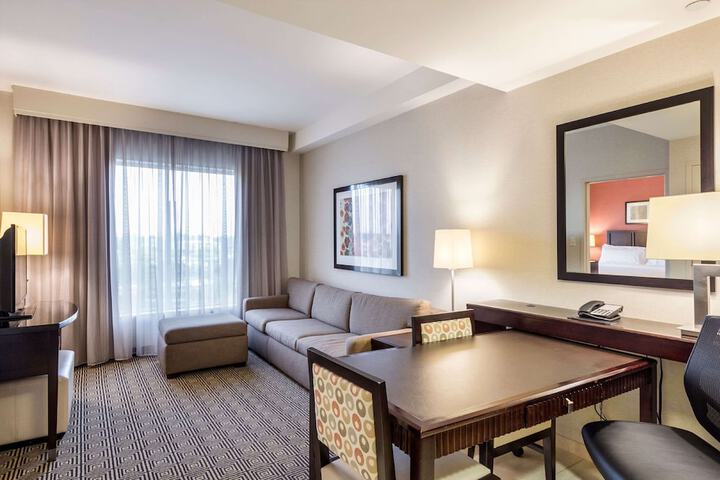 Room 16 of 52
