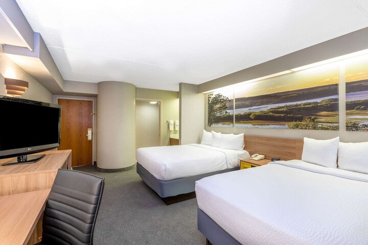Room 18 of 36