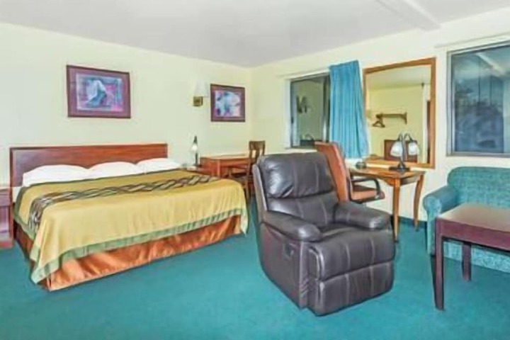 Greeley Valley Lodge