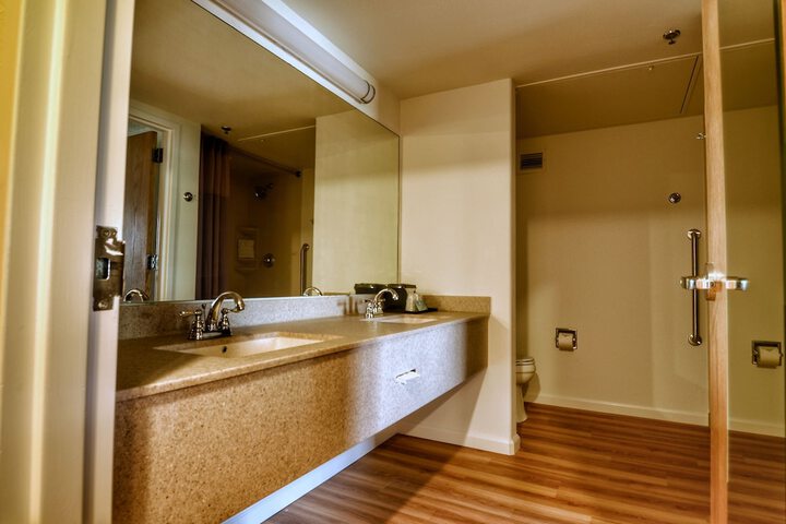 Room 22 of 28