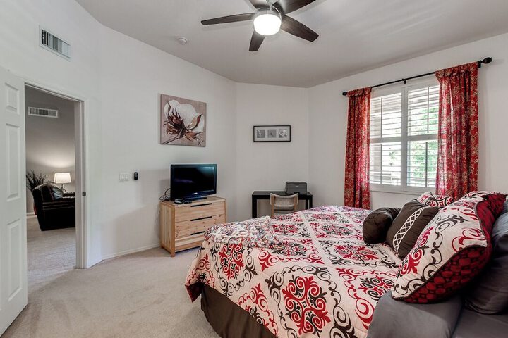 Room 17 of 32