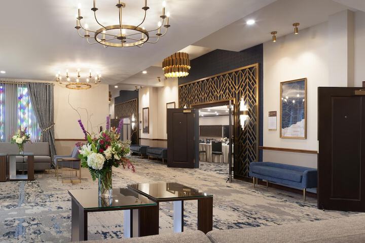 Hotel Royer Urbana Champaign Tapestry Collection by Hilton