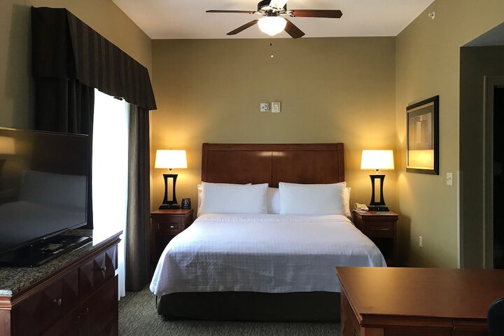 Room 30 of 66