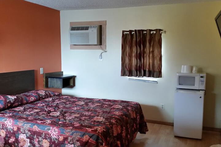 Room 33 of 36
