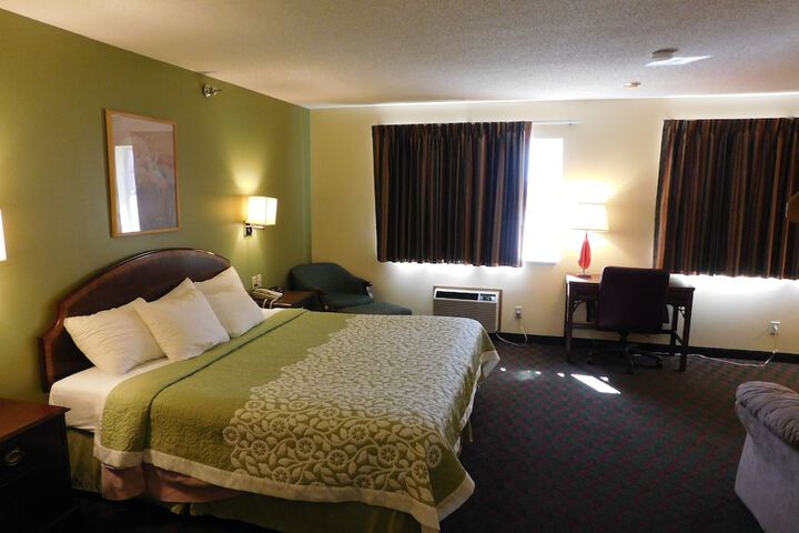 Room 11 of 40