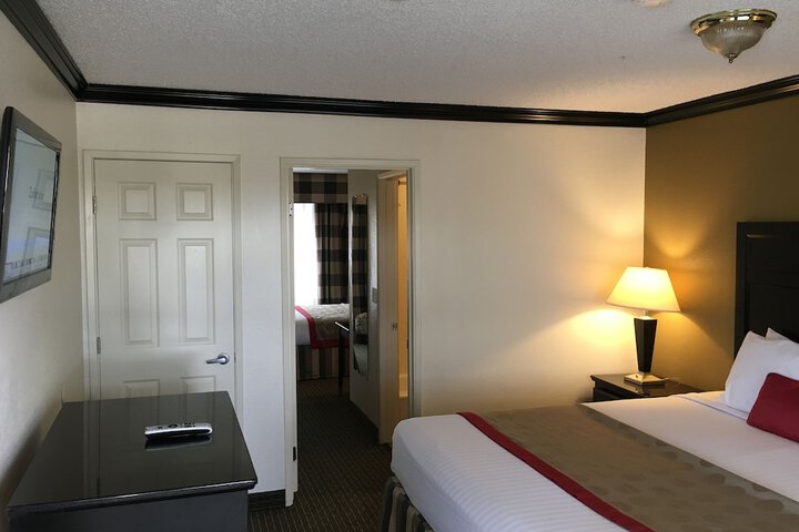 Room 20 of 39