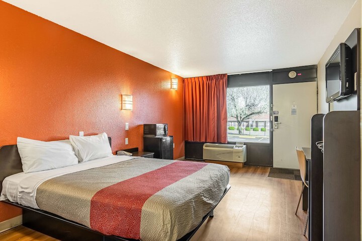 Room 22 of 51