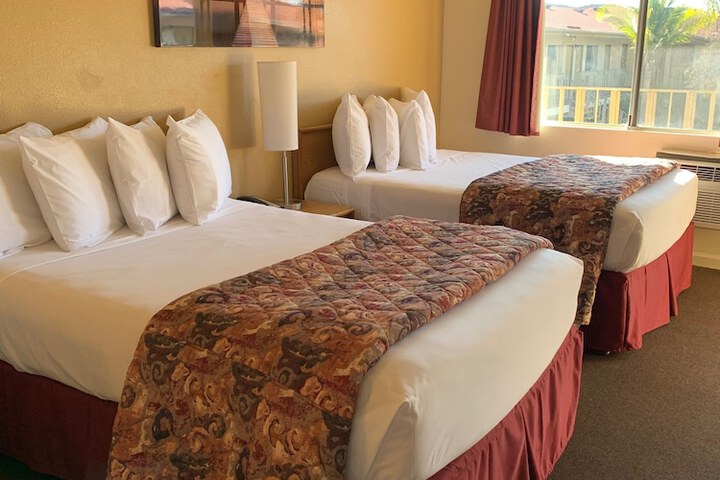 Room 10 of 40