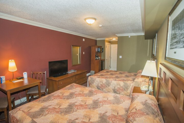 Room 13 of 28
