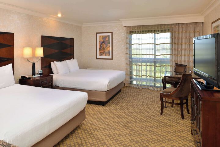 Room 35 of 81